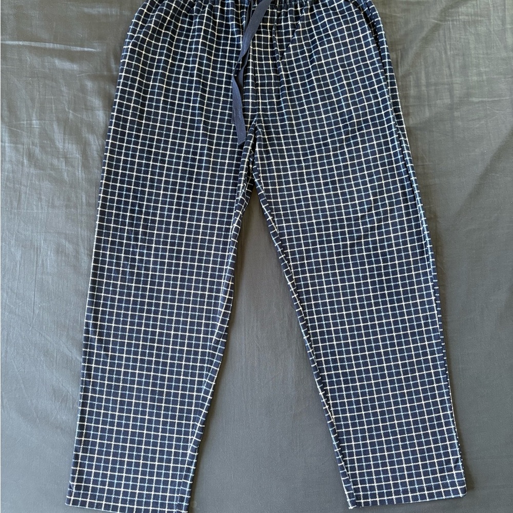 Izod Black and White Joggers with Gingham Pattern